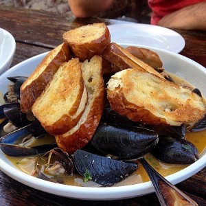 Mussels with Pretzel Bread